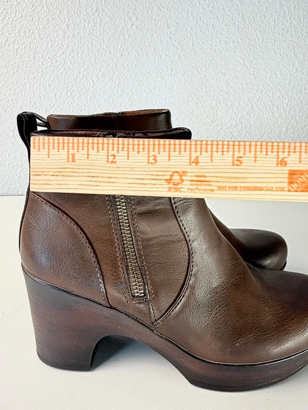 Born Brown Leather Platform Ankle Boots Womens Size 10 Side Zip boho boots